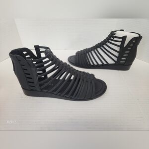 Journee Delilah  Gladiator Sandels Black Womens 8M NIB